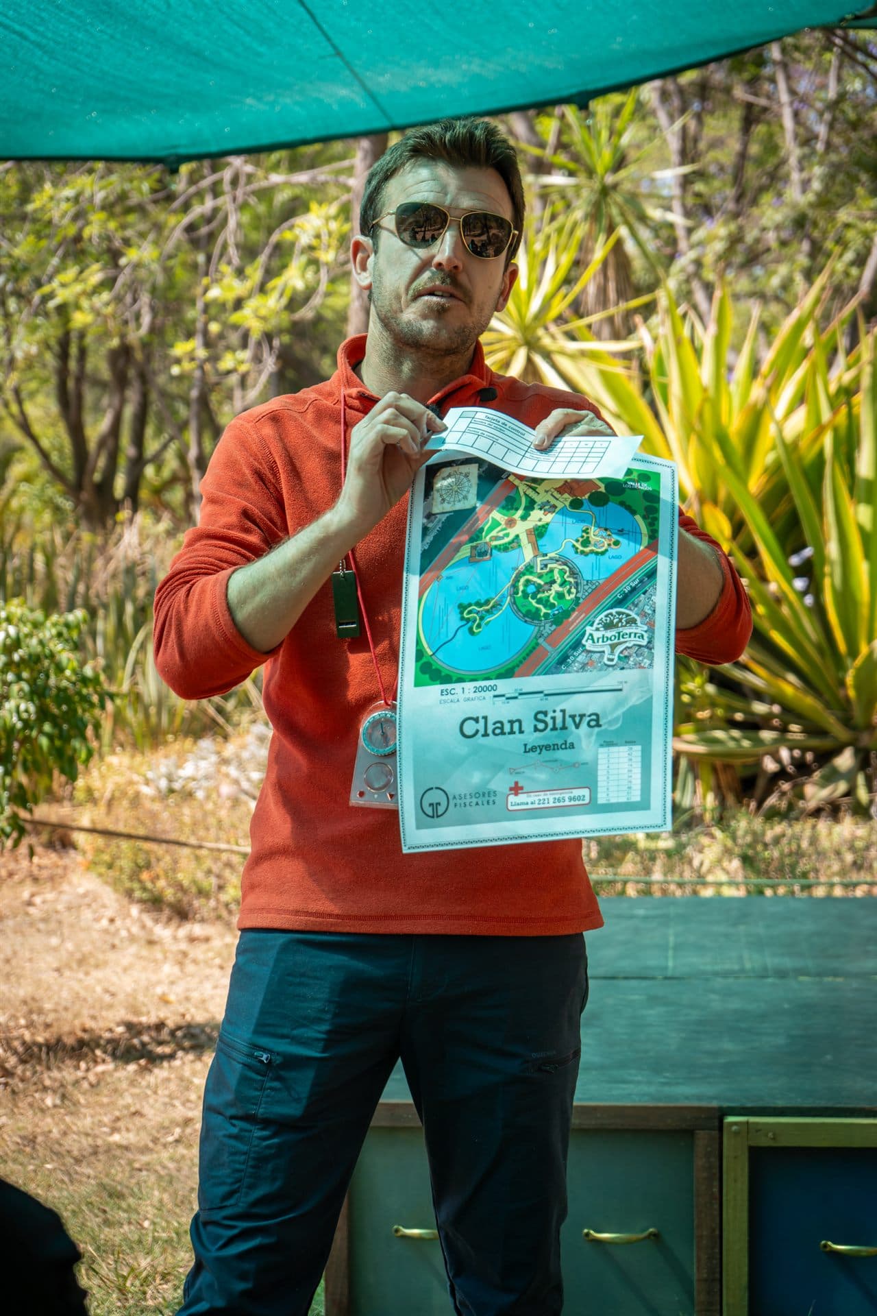 Equipo corporativo en el Desafío de Orientación Estratégica (4)