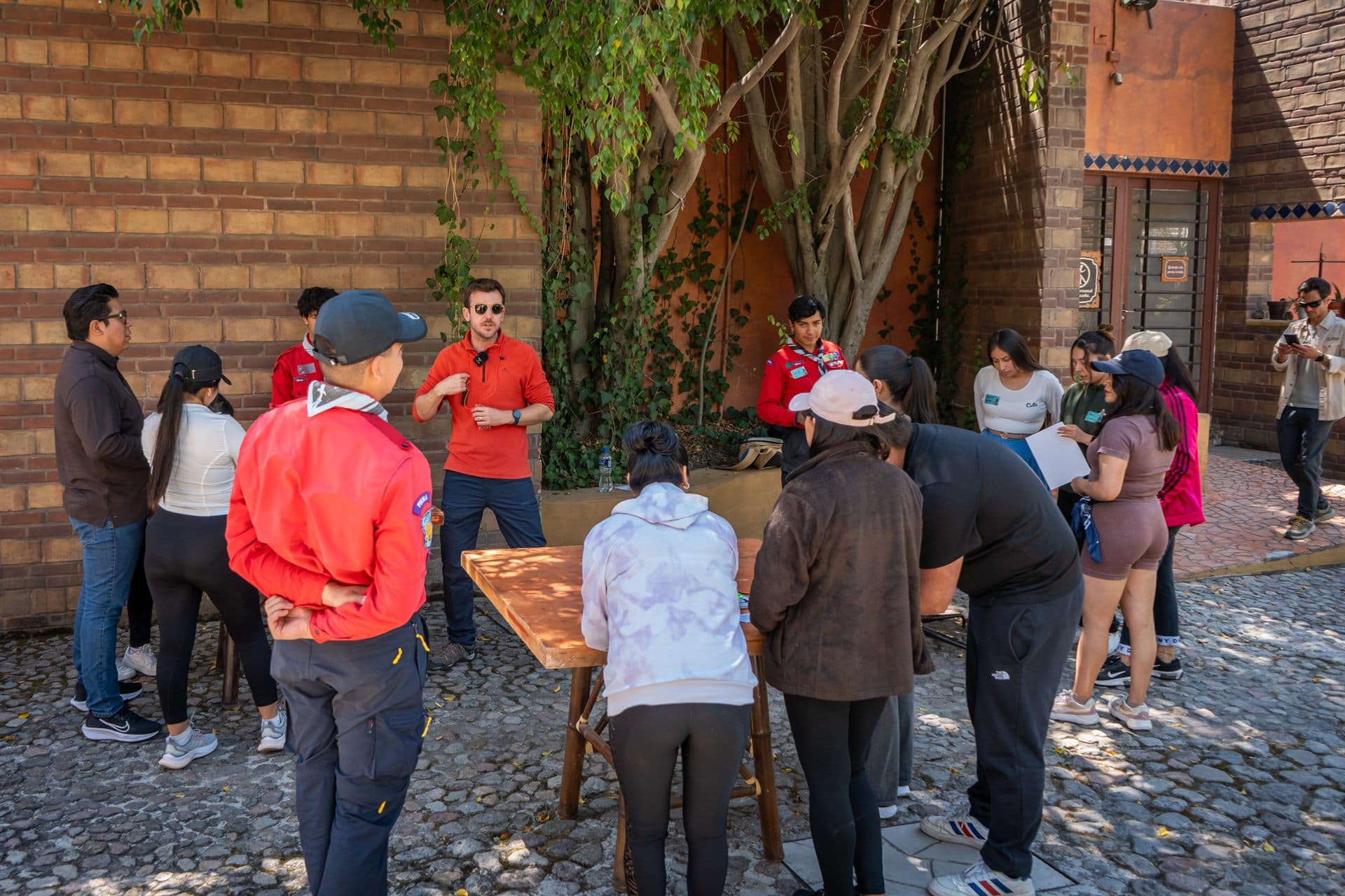 Equipo corporativo en el Desafío de Orientación Estratégica (14)