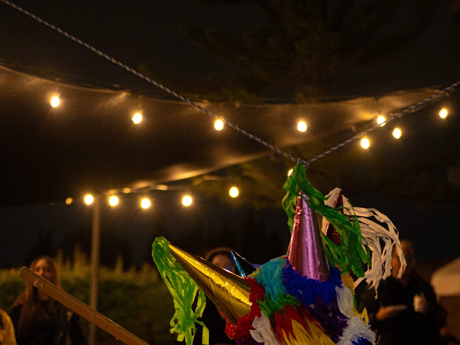 Rompiendo la piñata