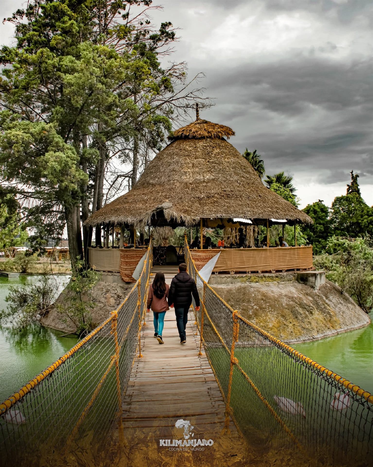 Isla Tanganica, Africam Safari