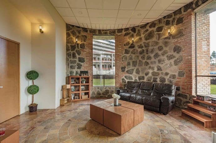 Hacienda Paz Lomas
