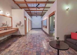 Patio Arcos, Hacienda Paz