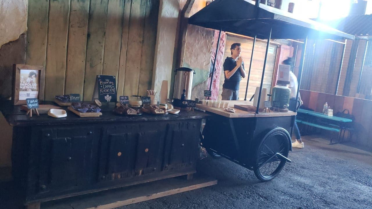 El carrito de la barra, listo antes de abrir